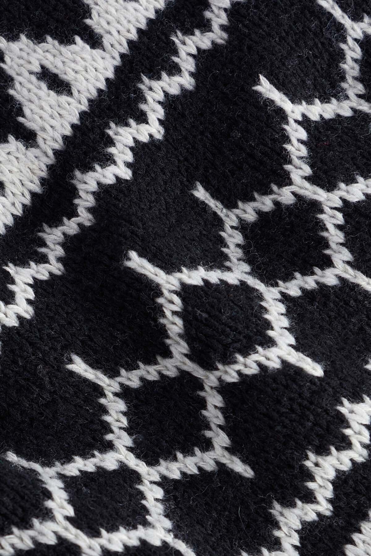 Pinienfarbener Strickpullover