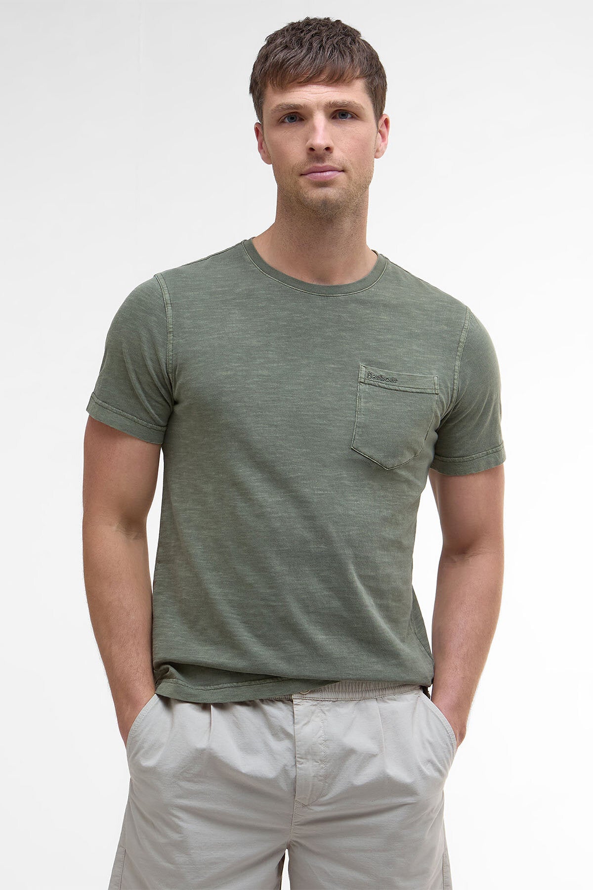 Pigmentgefärbtes T-Shirt mit Brusttasche